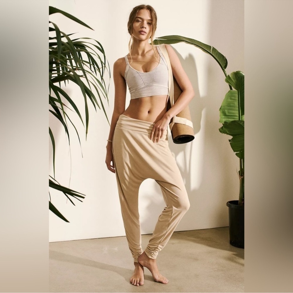 Woman’s Size Large Free People Echo Herman Tan Boho Yoga Pants
